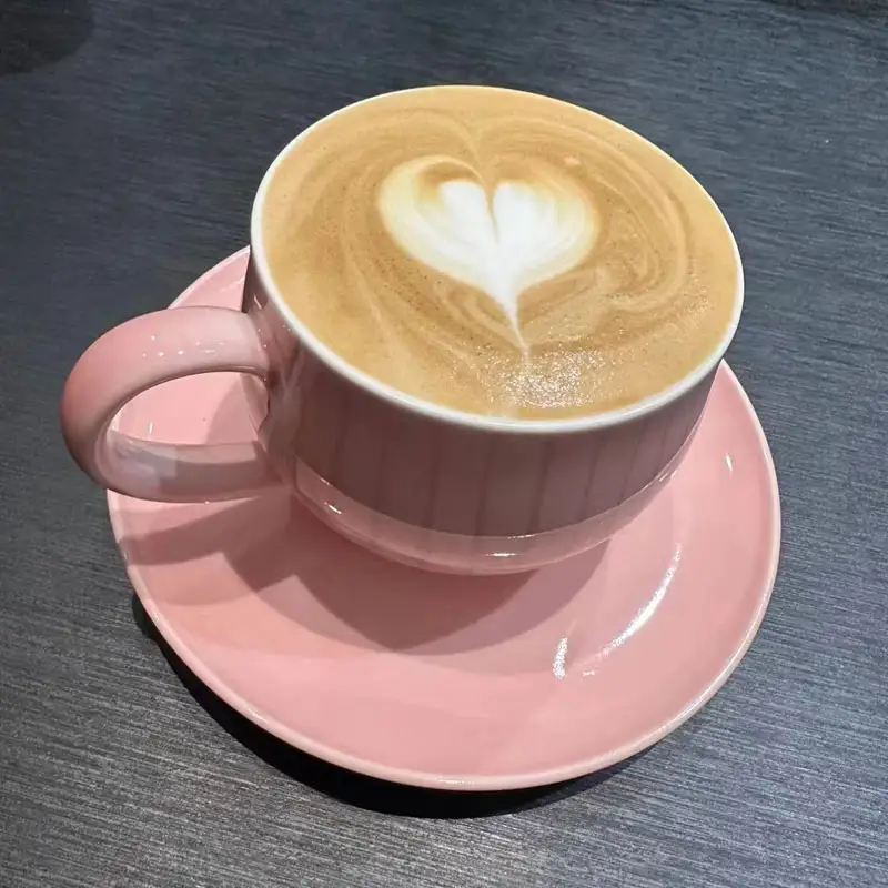 In che modo la scrematrice per caffè non casearia può migliorare l'innovazione moderna delle bevande?